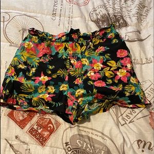 Floral High Waiste Express Shorts